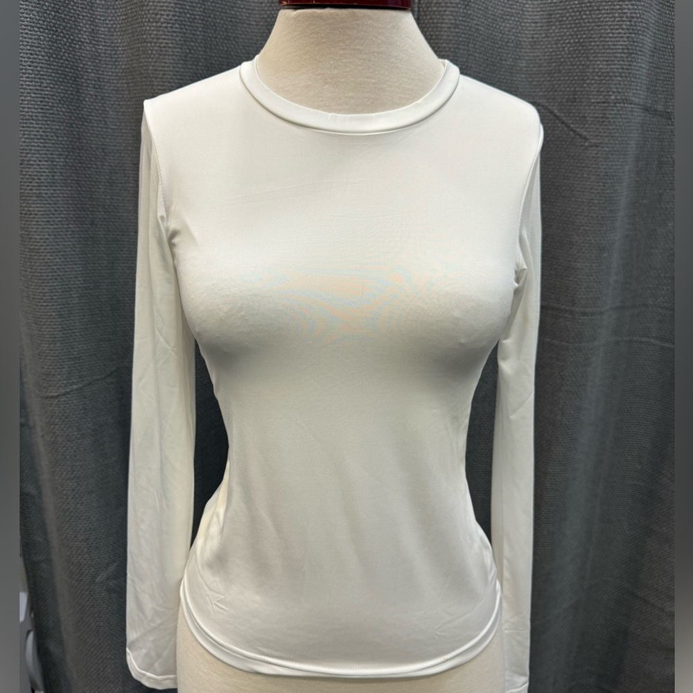 NWOT White polyester and cotton workout top size S